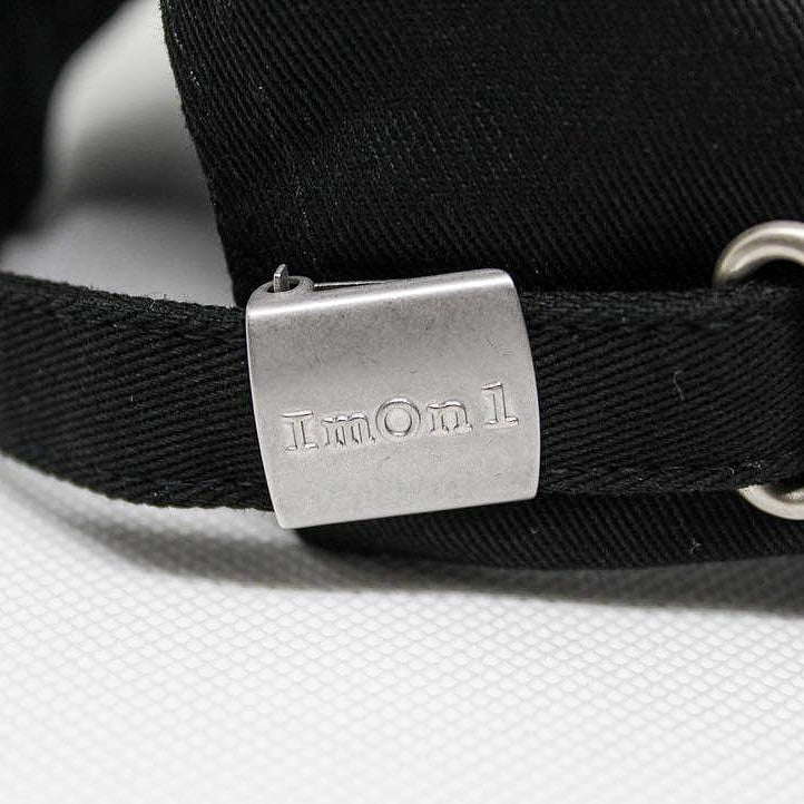 Gouden kenmerkende zwarte baseballpet